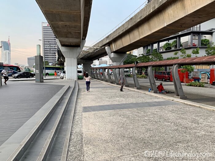 LRTのPasar Seni駅から見える風景