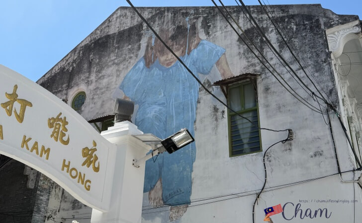 Ernest Zacharevicによるペナンストリートアート（Little Girl in Blue）