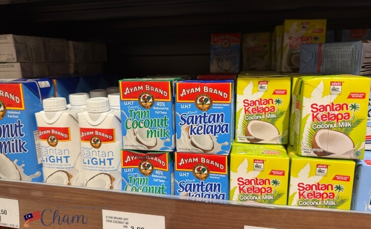 マレーシアのスーパーで販売されているココナッツミルク