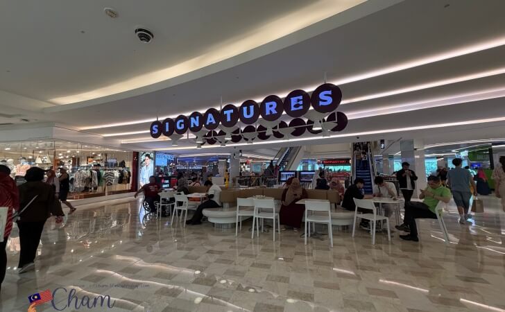 スリアKLCCにあるフードコート（Signature Food Court）