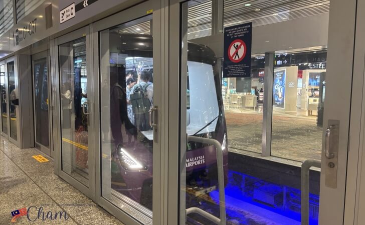 新しくなったクアラルンプール国際空港のエアロトレイン