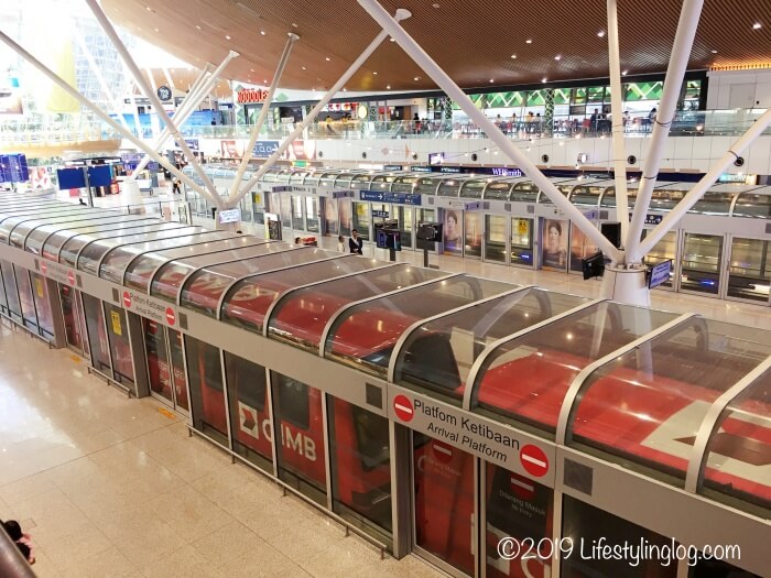 クアラルンプール国際空港（KLIA）のサテライトビル（サテライトターミナル）