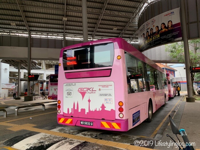 バスのPasar Seni駅