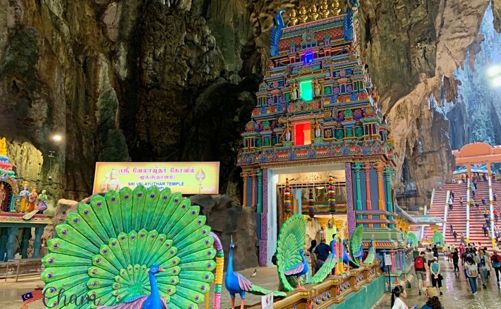 バトゥ洞窟（Batu Caves）の中にあるSri Velayuthar Temple