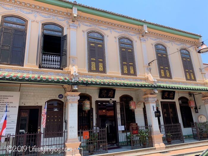 マラッカにあるババニョニャヘリテージ博物館（Baba & Nyonya Heritage Museum）の外観