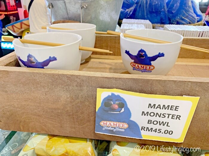 マラッカにあるMAMEE Jonker Houseで販売されているモンスターボウル