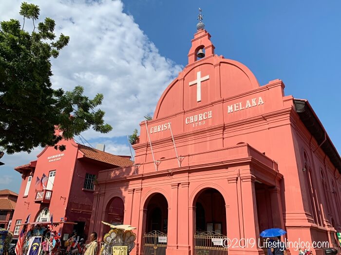 赤い煉瓦色のマラッカのキリスト教会（Christ Church Melaka）