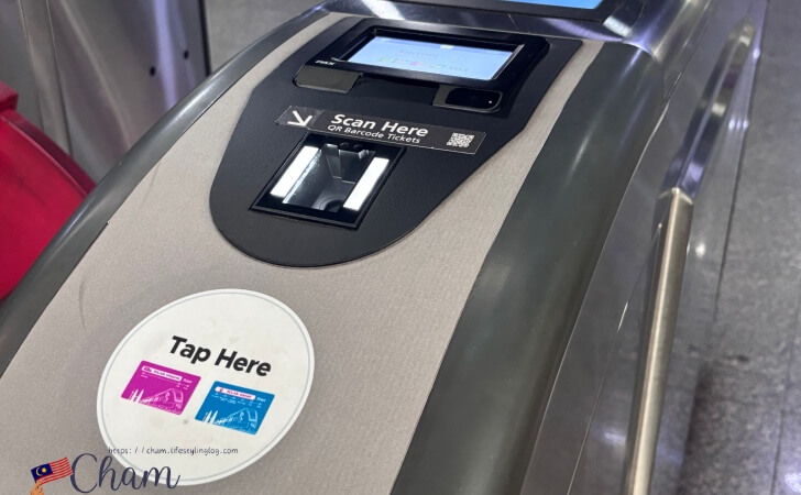 KLセントラル駅のインタウンチェックインエリア前にある改札のスキャン