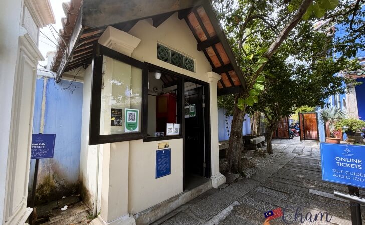 ブルーマンションのチケットカウンター