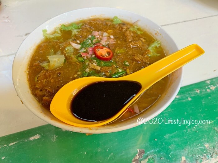 Moh Teng Pheow Nyonya Koay（莫定標娘惹粿廠）のLaksa