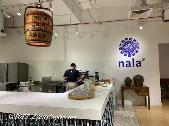 セントラルマーケットにあるNala Kasturiのカフェ