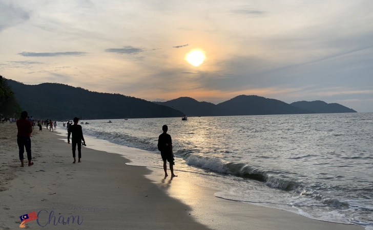 バトゥフェリンギビーチ