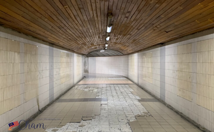 クアラルンプール駅とMalayan Railway Administration Buildingを結ぶ連絡通路