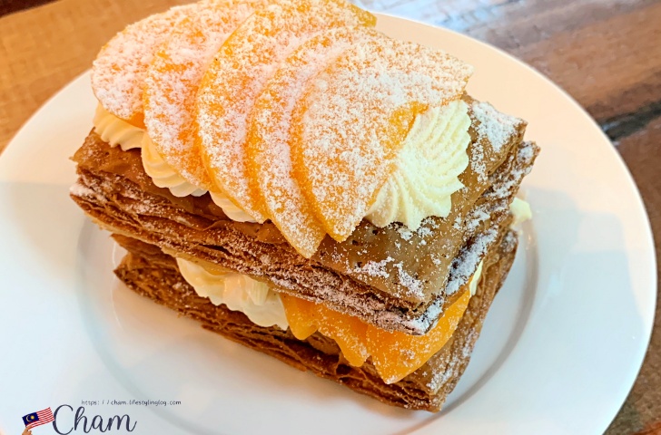 Kenny Hills Bakersの看板メニュー、Peach Strudel（ピーチシュトゥルーデル）