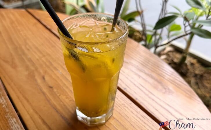 Kenny Hills Bakersのパッションフルーツを使ったドリンク