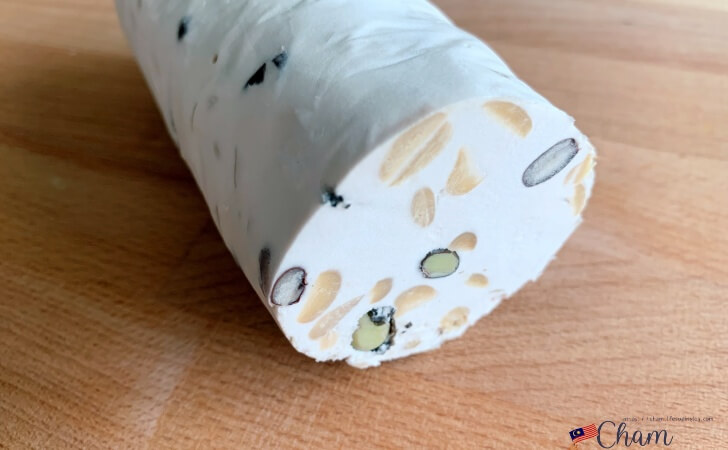 スライスしたWendee's TempehのKerepek Dough