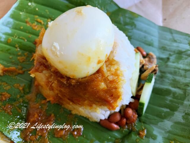 Bungkus Kaw KawのNasi Lemak Sambal Udang