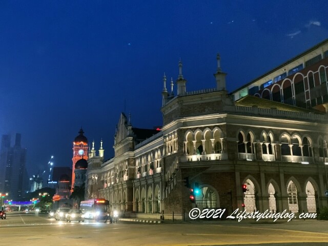 ライトアップされたSultan Abdul Samad Building