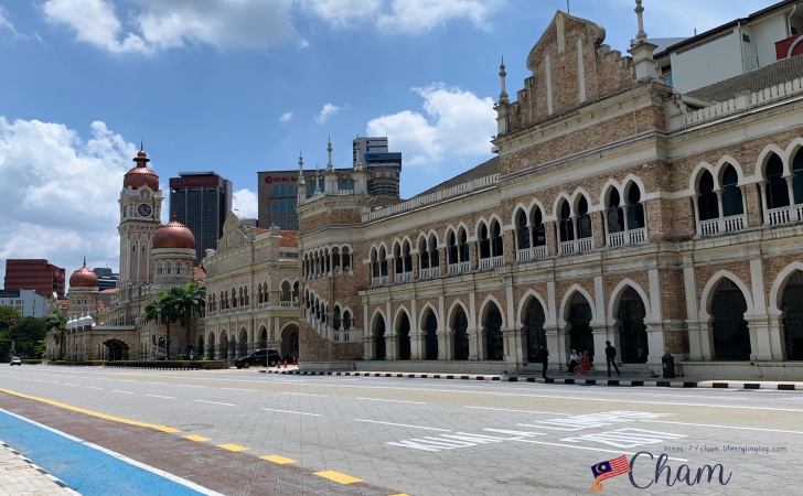 Sultan Abdul Samad Building（スルタン・アブドゥル・サマド・ビル）と拡張工事で作られたThe General Post Officeがあった建物