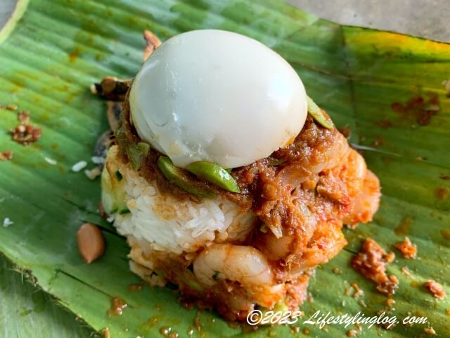 Bungkus Kaw KawのNasi Lemak Petai Udang