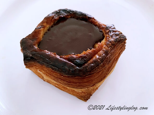 Croisserie Artisan Bakeryのチョコレートアーモンドデニッシュ