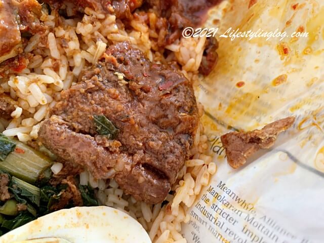 Taste Legendary Nasi Lemak Chow Kit Market 秋傑路巴剎 炸肉椰漿飯の客家炸肉(Zha Yuk)