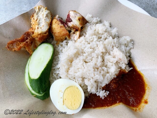 Nasi Lemak Goreng Chef FauzeyのNasi Lemak Kukus