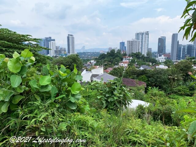 高台にあるKebun Kebun Bangsar