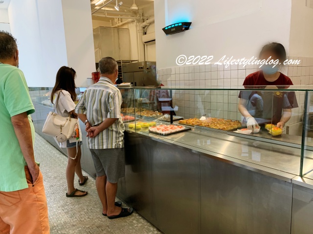 鳳凰餅家（Fung Wong Biscuit）の店内製造