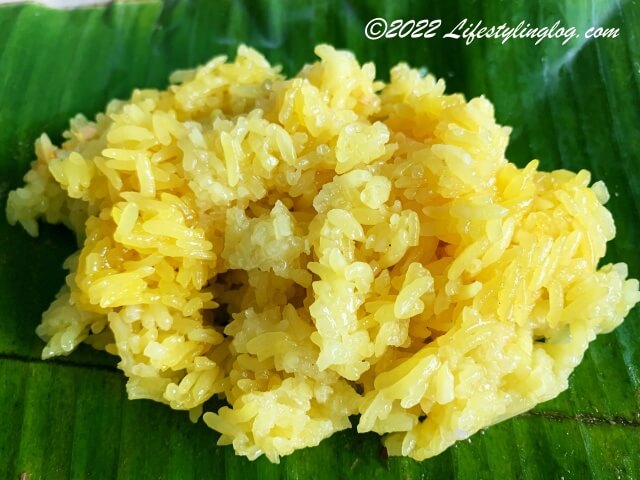 マレーシアのターメリックライスのNasi Kuning（Nasi Kunyit）