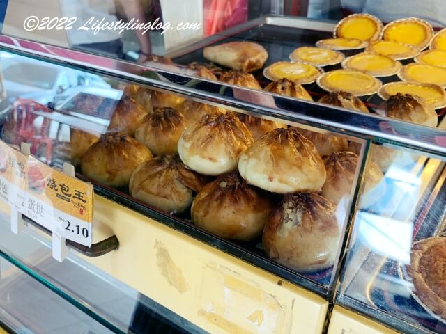 焼包王（Shao Bao King）の店舗で販売されているエッグタルトや焼包