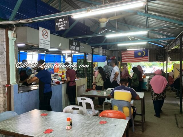 Ali Roti Canai Tsunami（Roti Canai Pak Ali）の店内