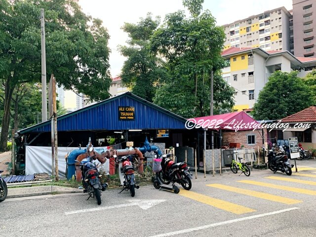 クアラルンプールのパンタイダラムにあるAli Roti Canai Tsunami（Roti Canai Pak Ali）