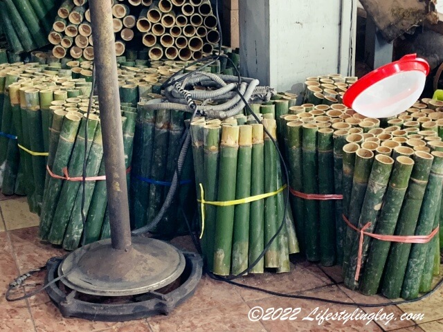 Lemang Daun Lerek Greenwoodにある竹筒