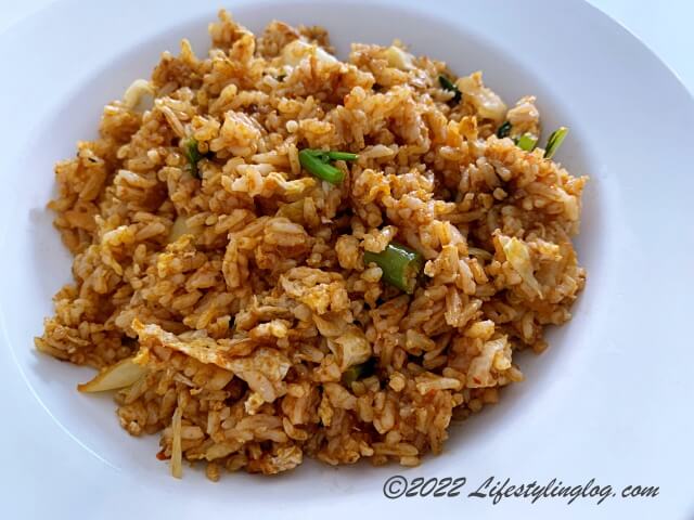 鶏肉を使ったNasi Goreng Ayam