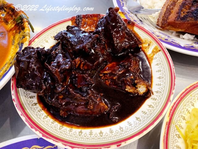 Mohd.Yaseem Nasi Kandar Restaurantのayam masak kicap