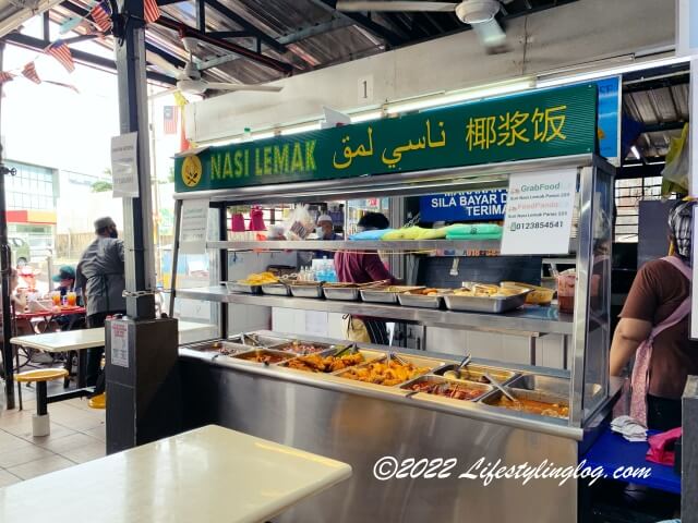 Medan Selera Jaya 223にあるNasi Lemak Panas Suri（ブルー）の店舗