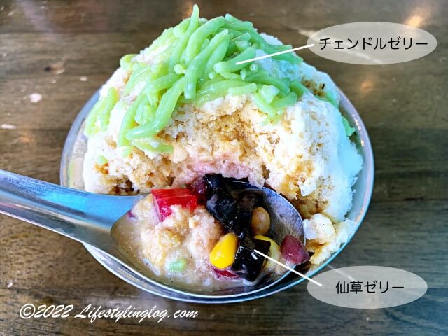 マレーシアのAis Kacang/Ice Kacang（アイスカチャン）に使われている仙草ゼリーやチェンドルゼリー