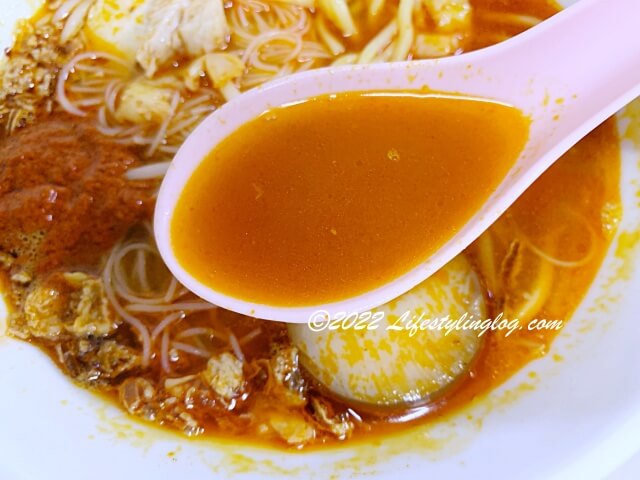 エビの出汁が効いているペナン福建麺（ホッケンミー）