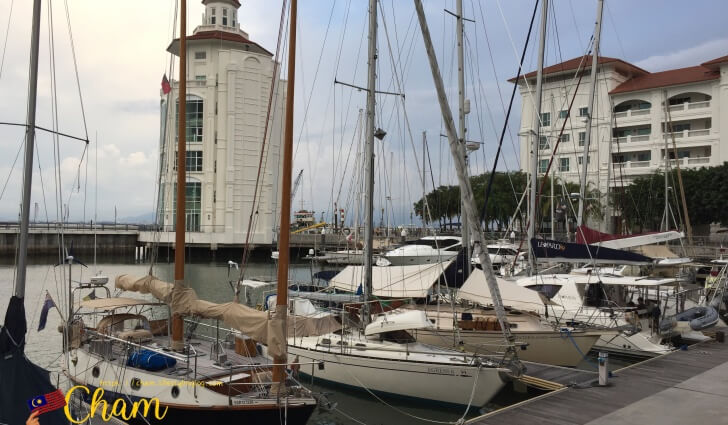 Straits Quay（ストレーツキー）に停泊しているヨット