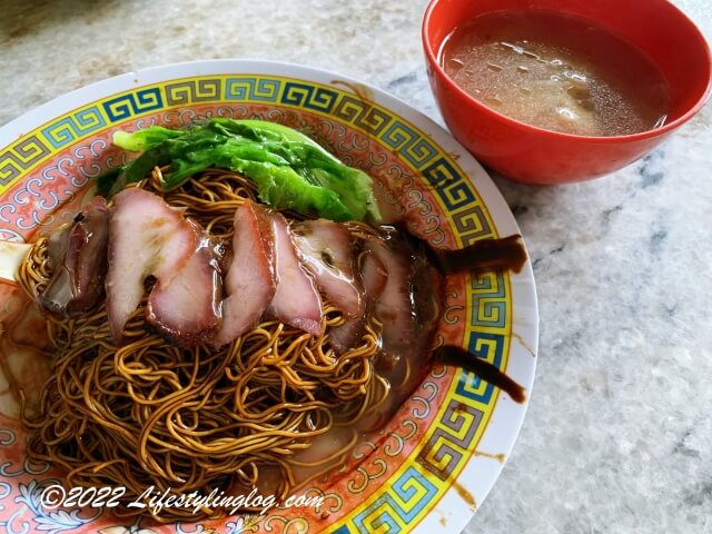 東莞仔（Toong Kwoon Chye）の叉焼雲呑麺