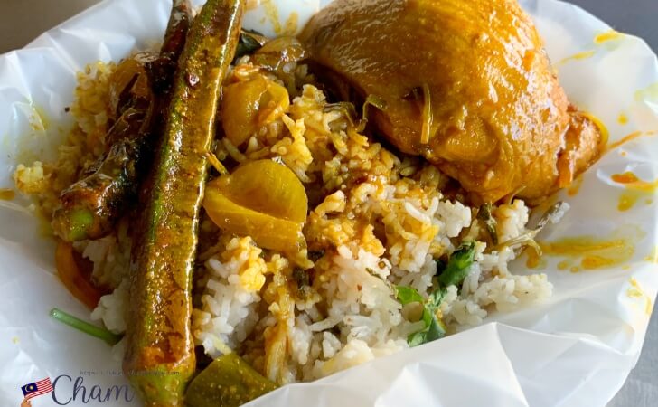 Nasi Kandar Saddamのナシカンダー（カリーチキン）