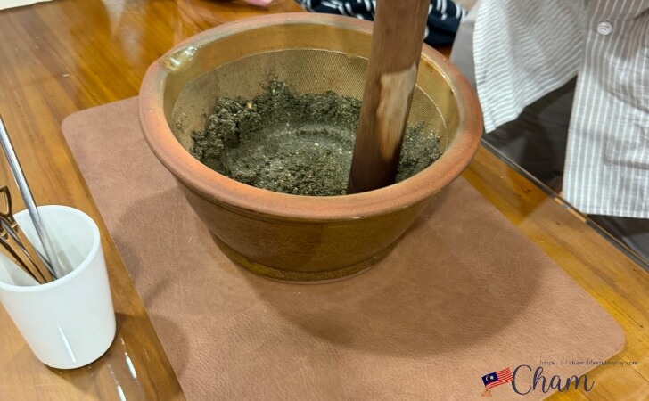 レイチャを作っているところ