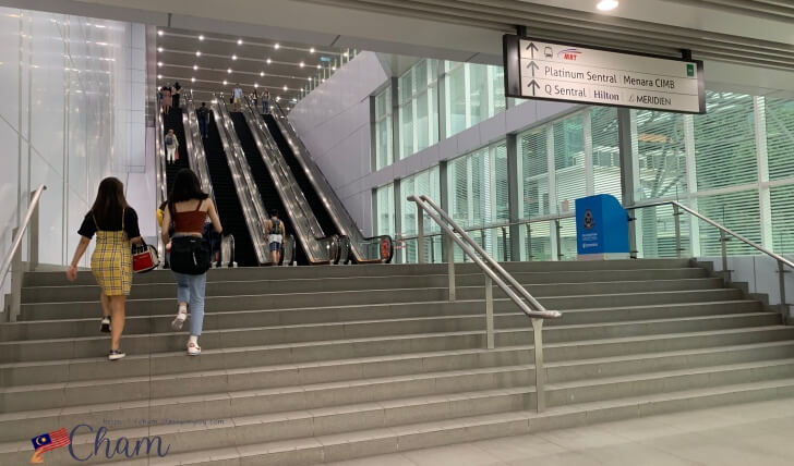 KLセントラル駅からヒルトンホテルに繋がる通路