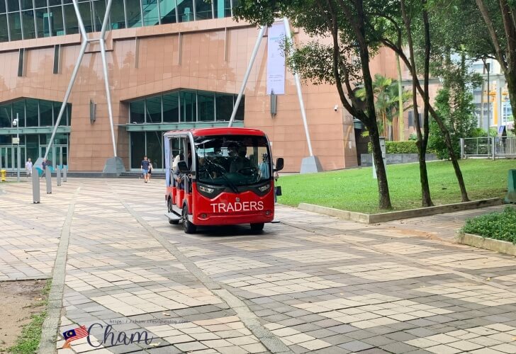 トレーダースホテルクアラルンプールのスリアKLCCまでのフリーシャトルバギーサービス