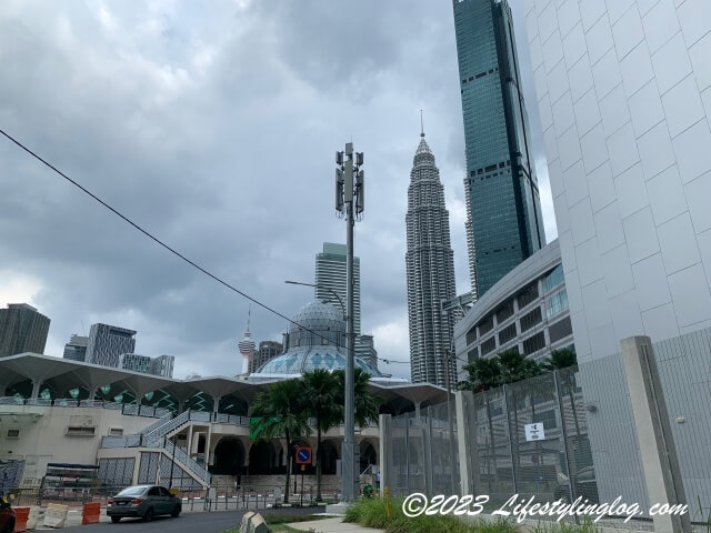 Persiaran KLCC駅のそばにあるモスク