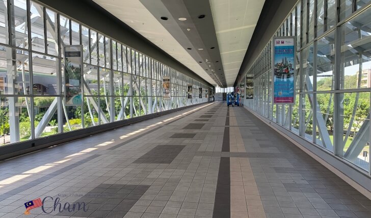 クアラルンプール国際空港とサマサマホテルを繋ぐスカイブリッジ