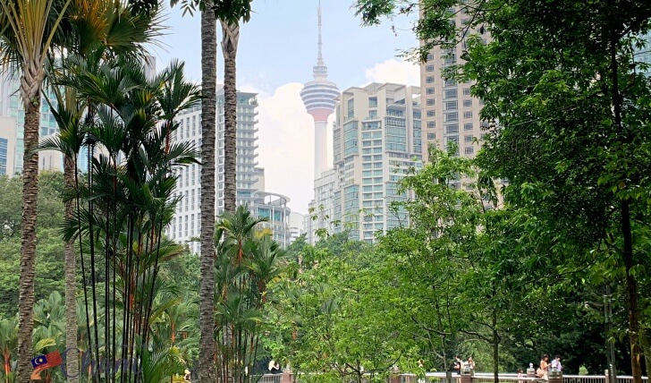 KLCC公園(KLCC Park)から見えるKLタワー