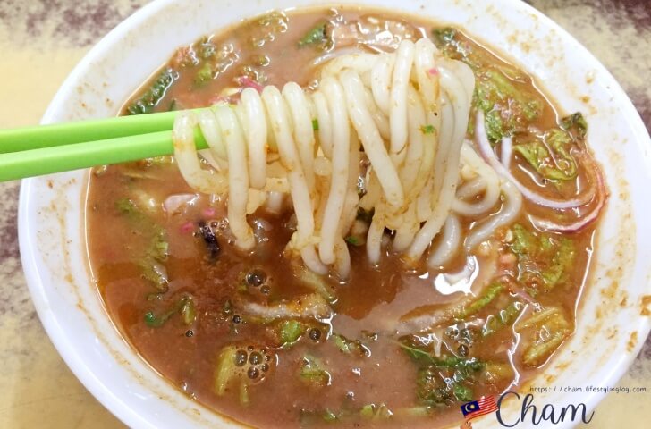 ラクサヌードルというお米ベースの麺が使われているペナンのアッサムラクサ