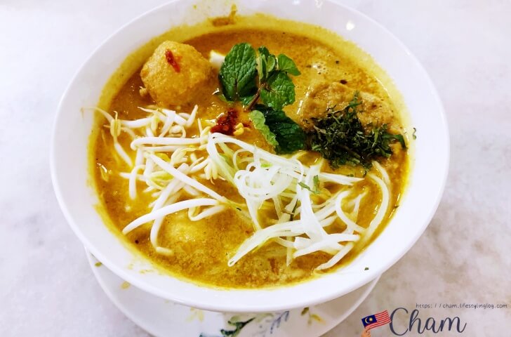 クアラルンプールで一般的なCurry Laksa（カレーラクサ）